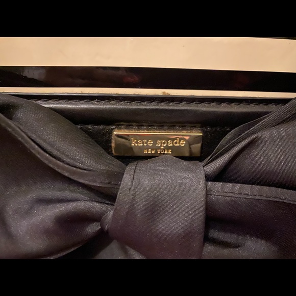 Stripes + Black & Cream = Kate Spade! - Picture 2 of 5